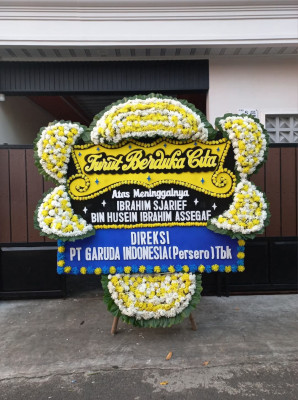 Papan Bunga Duka di Dendengan Dalam